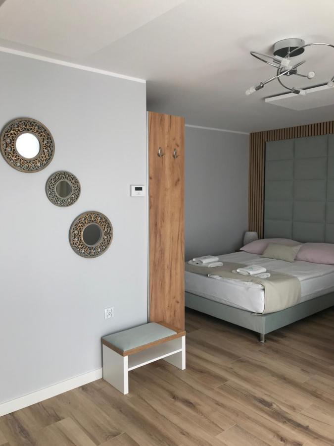 Villa Magda 尤斯托尼莫斯基 外观 照片