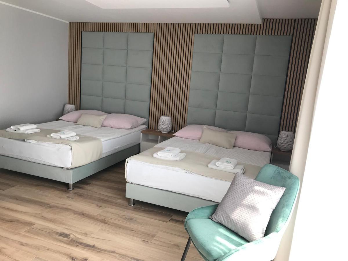 Villa Magda 尤斯托尼莫斯基 外观 照片