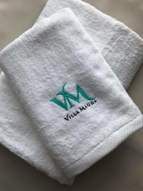 Villa Magda 尤斯托尼莫斯基 外观 照片